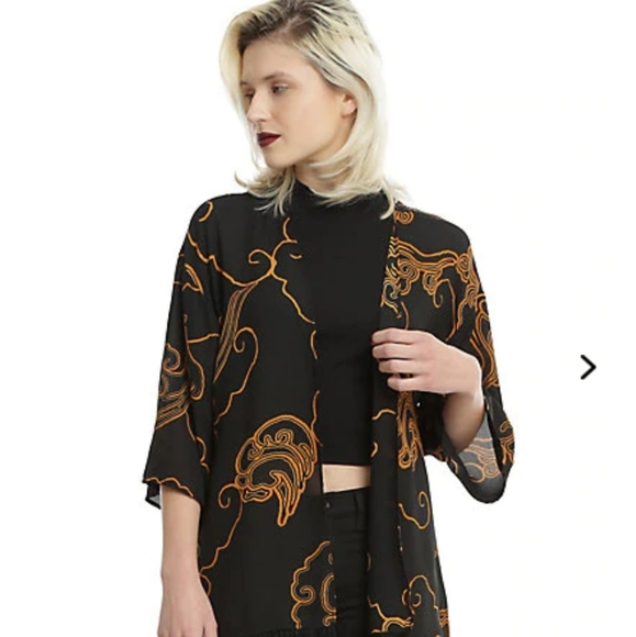 Hot Topic Tops - American Horror Story Kimono Hot Topic